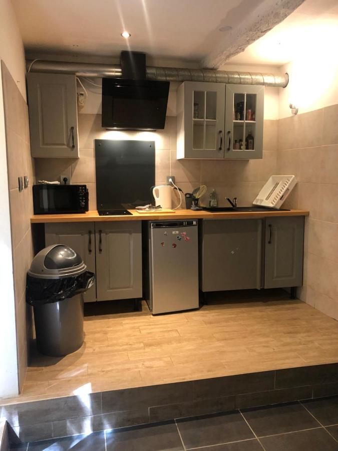 Studio Centre Ville Proche Gare Avec Cour Privee Каркасон Екстериор снимка