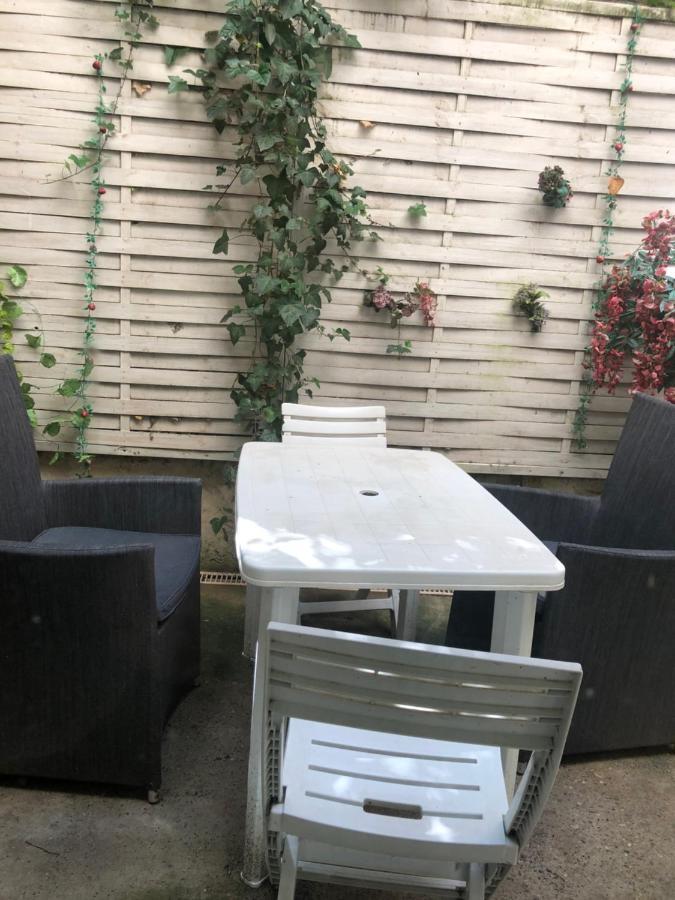 Studio Centre Ville Proche Gare Avec Cour Privee Каркасон Екстериор снимка